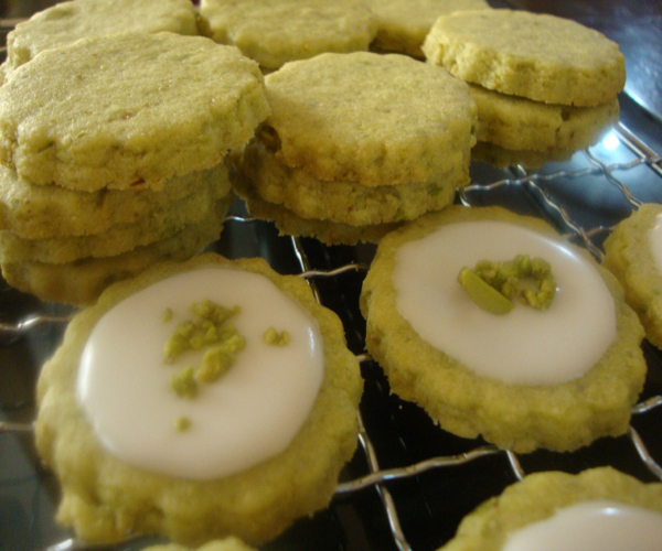 صورة طريقة عمل بسكويت الفستق لذيذ سريعه وسهله pictures arabian biscuits recipes in arabic food recipe easy