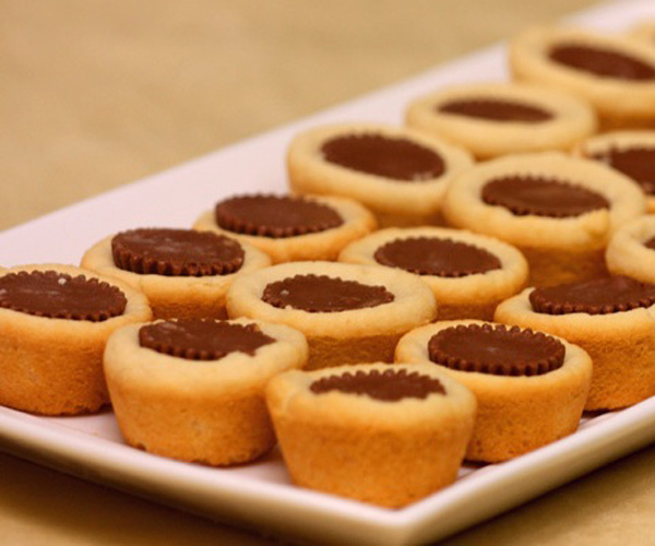     peanut butter cup cookies   pictures arabian cookies recipes in arabic easy