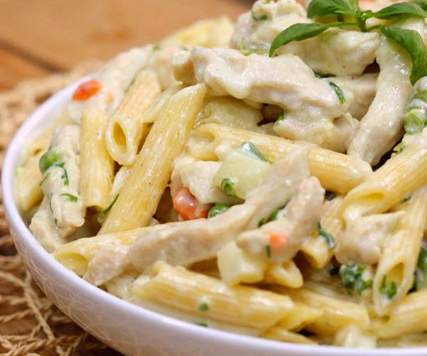 صورة كيفية طريقة تحضير وعمل مكرونه بالدجاج والصوص الأبيض سهله ولذيذه وسريعه pictures arabian macaroni pasta recipes in arabic easy