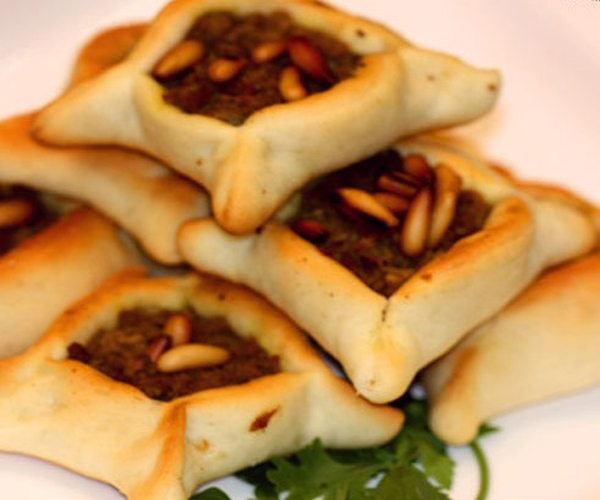 صورة طريقة عمل فطائر فطاير صفائح اللحم لذيذه سريعه وسهله pictures arabian pie fatayer recipes in arabic food recipe easy