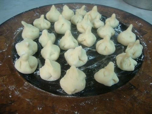 http://www.encyclopediacooking.com/food-recipes-photos/arabic-food-cooking-recipes-in-arabic-desserts-sweets-14.jpg