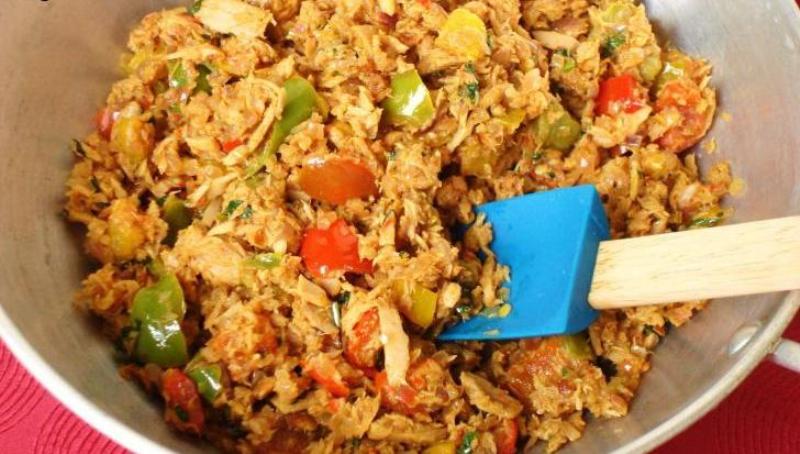 http://www.encyclopediacooking.com/food-recipes-photos/arabic-food-cooking-recipes-in-arabic-how-to-make-tuna-stuffed-filling11.jpg
