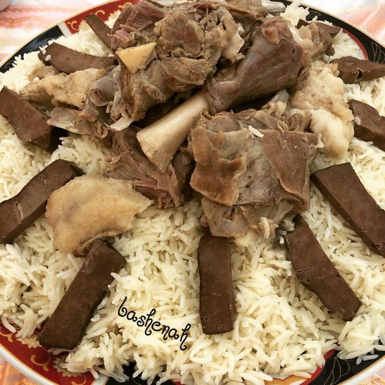 http://www.encyclopediacooking.com/food-recipes-photos/arabic-food-cooking-recipes-in-arabic-yasmeen-al-turki-17.jpg