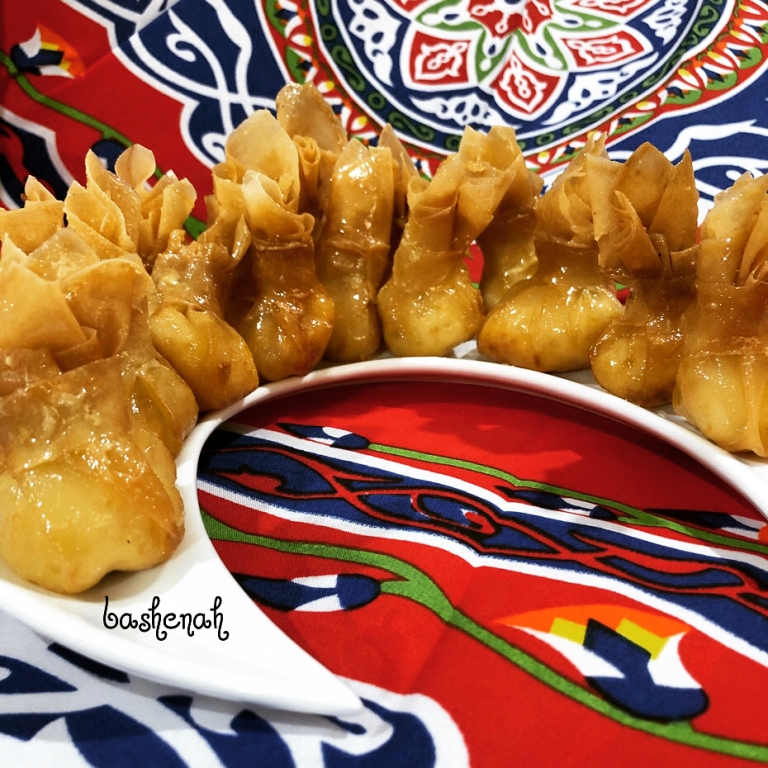 http://www.encyclopediacooking.com/food-recipes-photos/arabic-food-cooking-recipes-in-arabic-yasmeen-al-turki-2.jpg