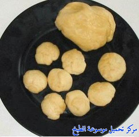 http://www.encyclopediacooking.com/upload_recipes_online/uploads/images_%D8%B7%D8%B1%D9%8A%D9%82%D8%A9-%D8%B9%D9%85%D9%84-%D8%A7%D9%84%D8%B3%D9%85%D8%A8%D9%88%D8%B3%D8%A9-%D8%A7%D9%84%D9%87%D9%86%D8%AF%D9%8A%D8%A9-%D9%85%D8%B9-%D8%B4%D8%B1%D8%AD-%D8%A7%D9%84%D8%AE%D8%B7%D9%88%D8%A7%D8%AA-%D8%A8%D8%A7%D9%84%D8%B5%D9%88%D8%B13.jpg