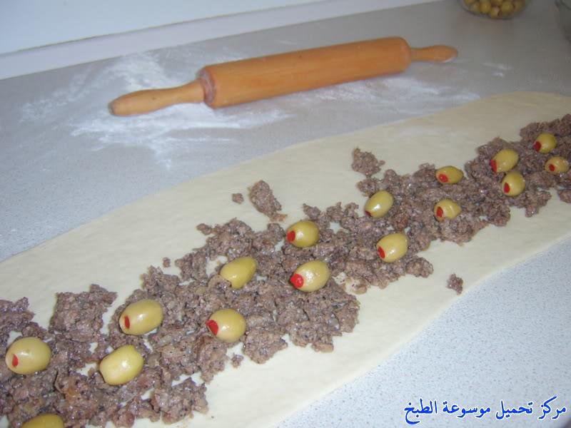 http://www.encyclopediacooking.com/upload_recipes_online/uploads/images_%D8%B7%D8%B1%D9%8A%D9%82%D8%A9-%D8%B9%D9%85%D9%84-%D8%B9%D8%AC%D9%8A%D9%86%D8%A9-%D8%A7%D9%84%D8%B3%D9%88%D9%81%D9%84%D9%8A-%D8%A8%D8%A7%D9%84%D8%B5%D9%88%D8%B110.jpg