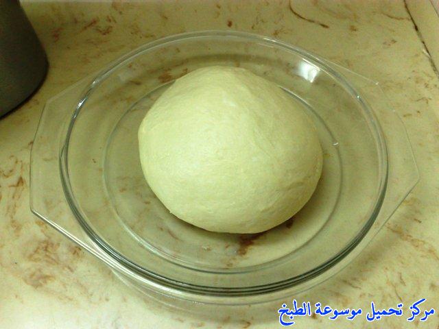 http://www.encyclopediacooking.com/upload_recipes_online/uploads/images_%D8%B7%D8%B1%D9%8A%D9%82%D8%A9-%D8%B9%D9%85%D9%84-%D8%B9%D8%AC%D9%8A%D9%86%D8%A9-%D8%A7%D9%84%D8%B3%D9%88%D9%81%D9%84%D9%8A-%D8%A8%D8%A7%D9%84%D8%B5%D9%88%D8%B14.jpg