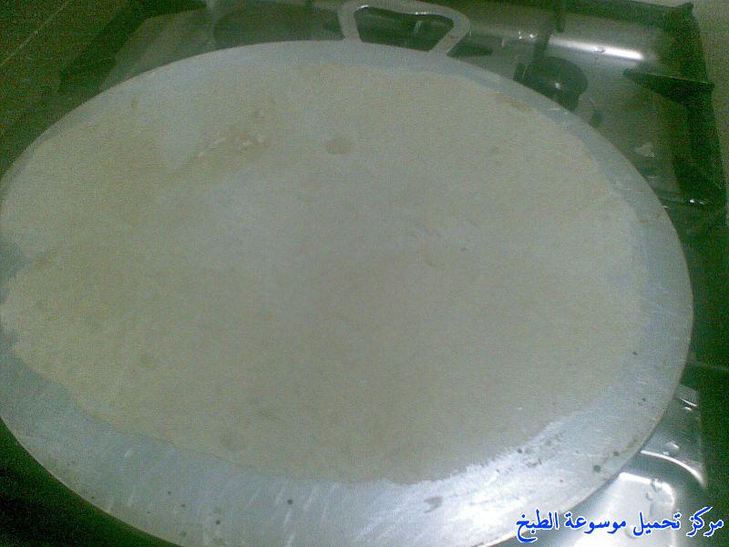 http://www.encyclopediacooking.com/upload_recipes_online/uploads/images_arabic-food-cooking-massa-brick-qatari-cuisine-recipe-3-%D8%B5%D9%88%D8%B1%D8%A9-%D8%A7%D9%83%D9%84%D8%A9-%D8%AE%D8%A8%D8%B2-%D8%A7%D9%84%D8%B1%D9%82%D8%A7%D9%82-%D8%A7%D9%84%D9%82%D8%B7%D8%B1%D9%8A-%D8%A8%D8%A7%D9%84%D8%B7%D8%B1%D9%8A%D9%82%D8%A9-%D8%A7%D9%84%D9%82%D8%B7%D8%B1%D9%8A%D8%A9.jpg