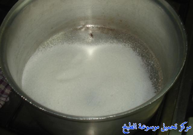 http://www.encyclopediacooking.com/upload_recipes_online/uploads/images_arabic-food-cooking-qatari-cuisine-recipe-2-%D8%B5%D9%88%D8%B1%D8%A9-%D8%A7%D9%83%D9%84%D8%A9-%D8%A7%D9%84%D8%A8%D8%B1%D9%86%D9%8A%D9%88%D8%B4-%D8%A7%D9%84%D9%82%D8%B7%D8%B1%D9%8A%D8%A9-%D8%A7%D9%84%D8%B9%D9%8A%D8%B4-%D8%A7%D9%84%D9%85%D8%AD%D9%85%D8%B1.jpg