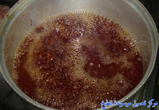 http://www.encyclopediacooking.com/upload_recipes_online/uploads/images_arabic-food-cooking-qatari-cuisine-recipe-4-%D8%B5%D9%88%D8%B1%D8%A9-%D8%A7%D9%83%D9%84%D8%A9-%D8%A7%D9%84%D8%A8%D8%B1%D9%86%D9%8A%D9%88%D8%B4-%D8%A7%D9%84%D9%82%D8%B7%D8%B1%D9%8A%D8%A9-%D8%A7%D9%84%D8%B9%D9%8A%D8%B4-%D8%A7%D9%84%D9%85%D8%AD%D9%85%D8%B1.jpg