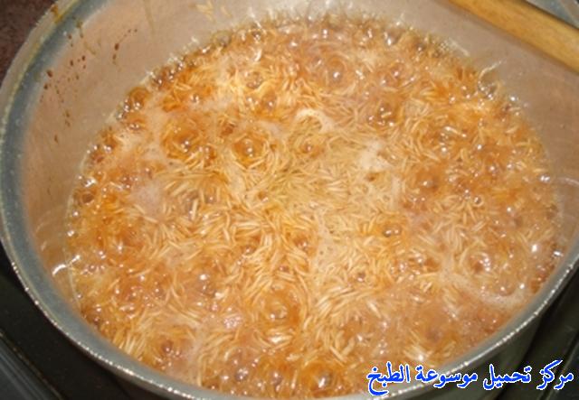 http://www.encyclopediacooking.com/upload_recipes_online/uploads/images_arabic-food-cooking-qatari-cuisine-recipe-7-%D8%B5%D9%88%D8%B1%D8%A9-%D8%A7%D9%83%D9%84%D8%A9-%D8%A7%D9%84%D8%A8%D8%B1%D9%86%D9%8A%D9%88%D8%B4-%D8%A7%D9%84%D9%82%D8%B7%D8%B1%D9%8A%D8%A9-%D8%A7%D9%84%D8%B9%D9%8A%D8%B4-%D8%A7%D9%84%D9%85%D8%AD%D9%85%D8%B1.jpg