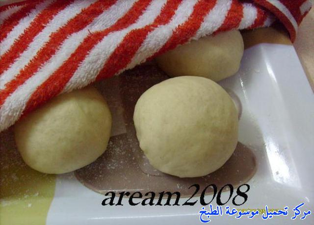 http://www.encyclopediacooking.com/upload_recipes_online/uploads/images_arabic-lebanon-bread-lebanese-recipe-%D8%B7%D8%B1%D9%8A%D9%82%D8%A9-%D8%A7%D9%84%D8%AE%D8%A8%D8%B2-%D8%A7%D9%84%D9%84%D8%A8%D9%86%D8%A7%D9%86%D9%8A-%D8%A7%D9%84%D9%85%D9%86%D8%B2%D9%84%D9%8A-%D8%A8%D8%A7%D9%84%D8%B5%D9%88%D8%B14.jpg