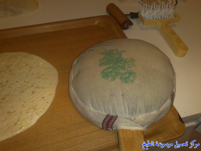 http://www.encyclopediacooking.com/upload_recipes_online/uploads/images_bean-and-bread-saudi-arabian-cooking-recipes2.jpg