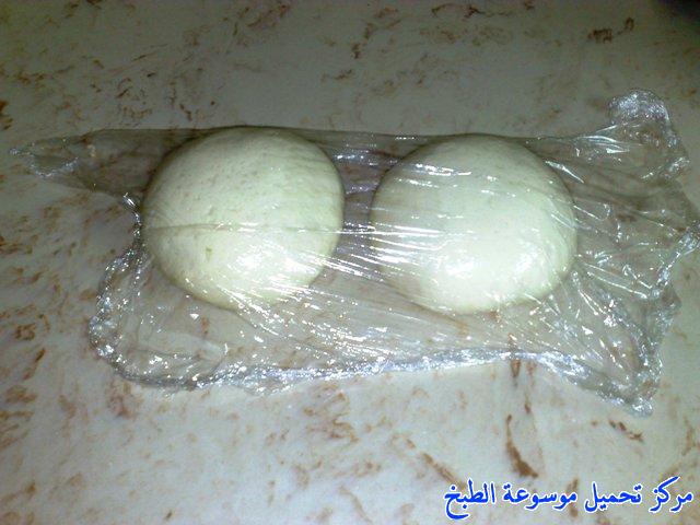 http://www.encyclopediacooking.com/upload_recipes_online/uploads/images_dough-%D8%B7%D8%B1%D9%8A%D9%82%D8%A9-%D8%B9%D8%AC%D9%8A%D9%86%D8%AA%D9%8A-%D8%A7%D9%84%D8%AE%D9%8A%D8%A7%D9%84%D9%8A%D9%87-%D8%A7%D9%84%D9%85%D9%81%D8%B6%D9%84%D9%87-%D9%82%D8%B7%D9%86-%D9%88%D9%87%D8%B4%D9%87-%D8%A8%D8%A7%D9%84%D8%B5%D9%88%D8%B1-%D8%AE%D8%B7%D9%88%D8%A9-%D8%AE%D8%B7%D9%88%D8%A96.jpg