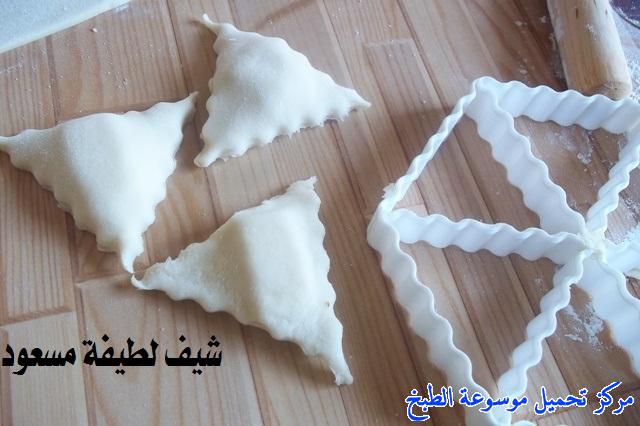 http://www.encyclopediacooking.com/upload_recipes_online/uploads/images_easy-cooking-samosa-recipes-in-arabic-%D8%B5%D9%88%D8%B1%D8%A9-%D8%B9%D9%85%D9%84-%D8%B3%D9%85%D8%A8%D9%88%D8%B3%D8%A9-%D9%84%D8%B7%D9%8A%D9%81%D8%A9-%D9%85%D8%B3%D8%B9%D9%88%D8%AF21.jpg