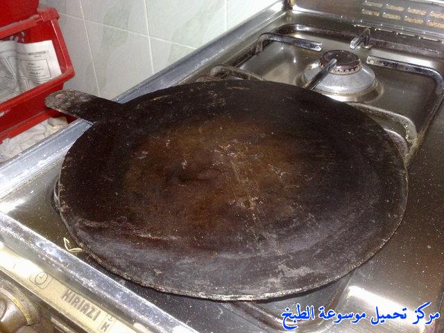 http://www.encyclopediacooking.com/upload_recipes_online/uploads/images_easy-egyptian-bread-cooking-food-dishes-recipes2.jpg