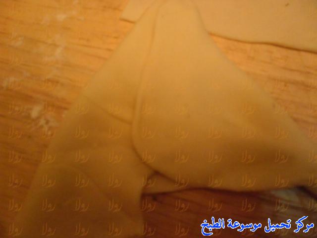 http://www.encyclopediacooking.com/upload_recipes_online/uploads/images_easy-samosa-recipe-in-arabic-%D8%B5%D9%88%D8%B1%D8%A9-%D8%B3%D9%85%D8%A8%D9%88%D8%B3%D8%A9-%D8%A7%D9%84%D8%A8%D8%B7%D8%A7%D8%B7%D8%B3-%D8%A7%D9%84%D9%87%D9%86%D8%AF%D9%8A%D8%A9-%D8%A7%D9%84%D9%85%D8%B6%D8%A8%D9%88%D8%B7%D9%87-%D8%A8%D8%A7%D9%84%D8%B5%D9%88%D8%B1-%D8%B3%D9%87%D9%84%D9%876.jpg