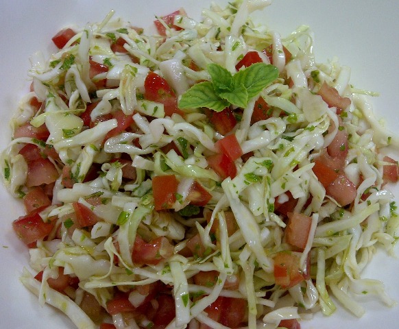 http://www.encyclopediacooking.com/upload_recipes_online/uploads/images_how-to-make-best-easy-homemade-cabbage-tomato-salad-recipe5.jpg