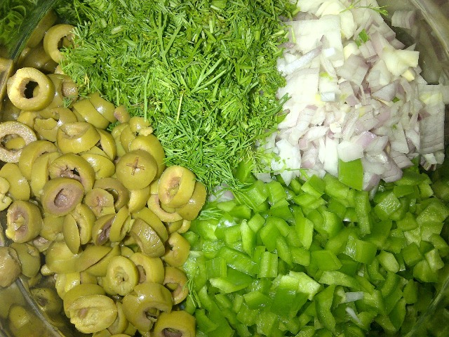 http://www.encyclopediacooking.com/upload_recipes_online/uploads/images_how-to-make-best-easy-homemade-potato-olive-salad-recipe4.jpg
