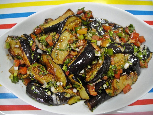 http://www.encyclopediacooking.com/upload_recipes_online/uploads/images_how-to-make-easy-homemade-fried-aubergine-pomegranate-molasses-salad-recipe7.jpg