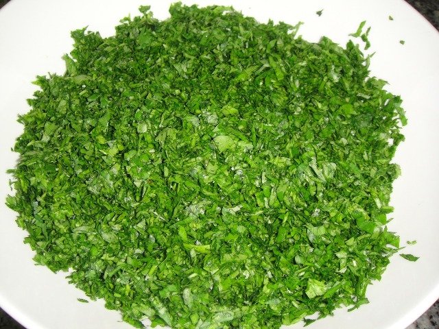 http://www.encyclopediacooking.com/upload_recipes_online/uploads/images_how-to-make-easy-homemade-tabbouleh-salad-recipe5.jpg