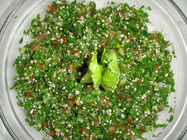 http://www.encyclopediacooking.com/upload_recipes_online/uploads/images_how-to-make-easy-homemade-tabbouleh-salad-recipe7.jpg