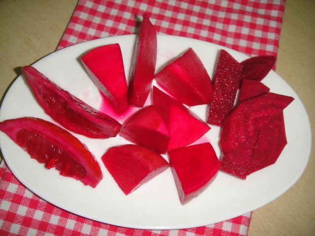 http://www.encyclopediacooking.com/upload_recipes_online/uploads/images_how-to-make-easy-homemade-turnip-and-beetroot-pickle-tursu-recipe-step-by-step8.jpg