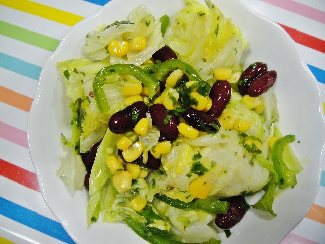 http://www.encyclopediacooking.com/upload_recipes_online/uploads/images_how-to-make-easy-mexican-green-salad-recipe-step-by-step8.jpg