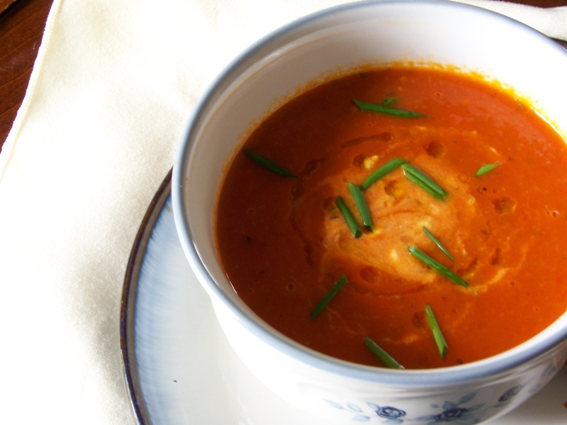 http://www.encyclopediacooking.com/upload_recipes_online/uploads/images_how-to-make-homemade-roasted-tomato-pepper-soup-recipe.jpg