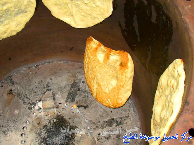 http://www.encyclopediacooking.com/upload_recipes_online/uploads/images_how-to-make-khubz-arabic-bread-recipe-%D8%B7%D8%B1%D9%8A%D9%82%D8%A9-%D9%88%D9%83%D9%8A%D9%81%D9%8A%D8%A9-%D8%B5%D9%86%D8%A7%D8%B9%D8%A9-%D8%A7%D9%84%D8%AE%D8%A8%D8%B2-%D9%81%D9%8A-%D8%A7%D9%84%D8%A8%D9%8A%D8%AA-%D8%A8%D8%A7%D9%84%D8%B5%D9%88%D8%B17.jpg