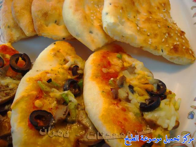 http://www.encyclopediacooking.com/upload_recipes_online/uploads/images_how-to-make-khubz-arabic-bread-recipe-%D8%B7%D8%B1%D9%8A%D9%82%D8%A9-%D9%88%D9%83%D9%8A%D9%81%D9%8A%D8%A9-%D8%B9%D9%85%D9%84-%D9%88%D8%B5%D9%86%D8%A7%D8%B9%D8%A9-%D8%A7%D9%84%D8%AE%D8%A8%D8%B2-%D9%81%D9%8A-%D8%A7%D9%84%D9%81%D8%B1%D9%86-%D8%A8%D8%A7%D9%84%D8%A8%D9%8A%D8%AA-%D8%A8%D8%A7%D9%84%D8%B5%D9%88%D8%B120.jpg