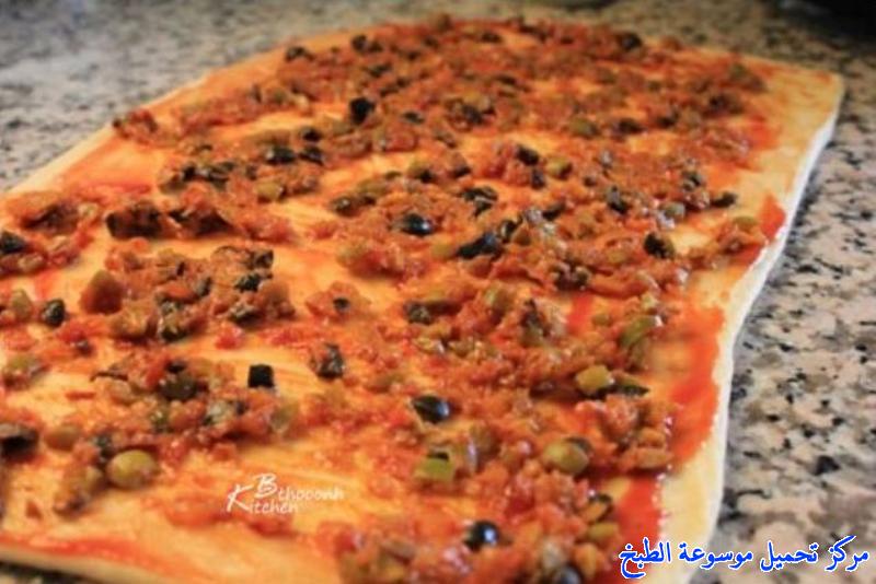 http://www.encyclopediacooking.com/upload_recipes_online/uploads/images_italian-pizza-recipe-easy-4%D8%B7%D8%B1%D9%8A%D9%82%D8%A9-%D8%B9%D9%85%D9%84-%D8%B1%D9%88%D9%84%D8%A7%D8%AA-%D8%A7%D9%84%D8%A8%D9%8A%D8%AA%D8%B2%D8%A7-%D8%A8%D8%A7%D9%84%D8%B5%D9%88%D8%B1.jpg