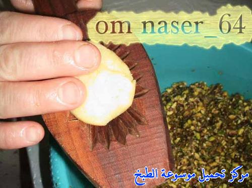 http://www.encyclopediacooking.com/upload_recipes_online/uploads/images_maamoul-recipe-in-arabic-%D9%85%D8%B9%D9%85%D9%88%D9%84-%D8%A8%D8%A7%D9%84%D8%AA%D9%85%D8%B1-%D9%88%D8%A7%D9%84%D9%81%D8%B3%D8%AA%D9%82-%D8%A7%D9%84%D8%AD%D9%84%D8%A8%D9%8A-%D9%88%D8%A7%D9%84%D8%AC%D9%88%D8%B222.jpg