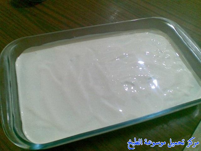 http://www.encyclopediacooking.com/upload_recipes_online/uploads/images_make-mahalabia-dessert-recipe-in-arabic-%D9%85%D9%87%D9%84%D8%A8%D9%8A%D8%A9-%D8%A7%D9%84%D8%B3%D9%85%D9%8A%D8%AF-%D8%A8%D8%A7%D9%84%D9%83%D8%A7%D9%83%D8%A7%D9%885.jpg