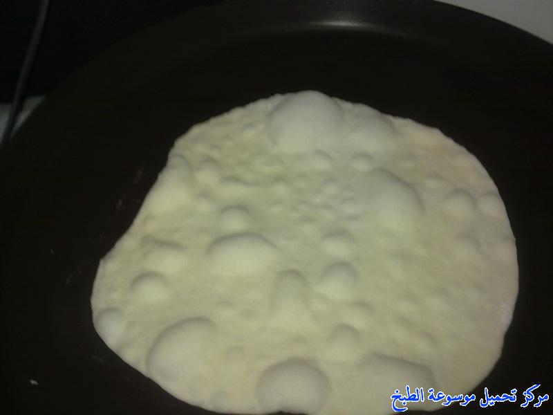 http://www.encyclopediacooking.com/upload_recipes_online/uploads/images_mexican-tortilla-recipe-chicken-%D8%B7%D8%B1%D9%8A%D9%82%D8%A9-%D8%B9%D9%85%D9%84-%D8%AE%D8%A8%D8%B2-%D8%A7%D9%84%D8%AA%D9%88%D8%B1%D8%AA%D9%8A%D9%84%D8%A7-%D8%A8%D8%A7%D9%84%D8%B5%D9%88%D8%B14.jpg