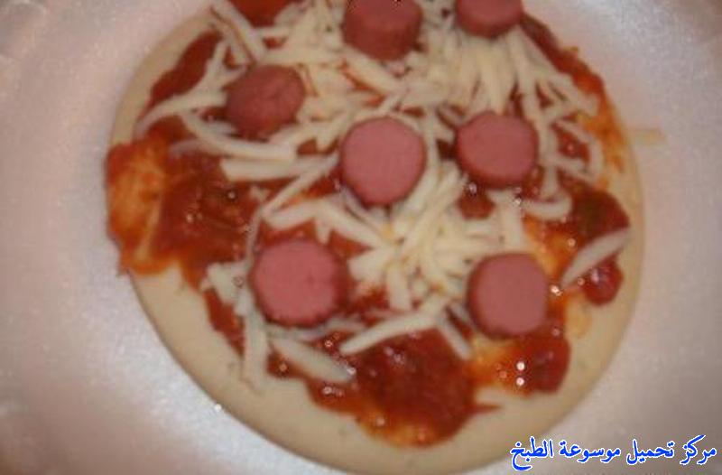 http://www.encyclopediacooking.com/upload_recipes_online/uploads/images_pizza-recipe-easy%D8%B7%D8%B1%D9%8A%D9%82%D8%A9-%D8%B9%D9%85%D9%84-%D8%A8%D9%8A%D8%AA%D8%B2%D8%A7-%D8%A3%D9%84%D8%B0-%D9%85%D9%86-%D9%85%D8%B7%D8%A7%D8%B9%D9%85-%D8%A7%D9%84%D8%A8%D9%8A%D8%AA%D8%B2%D8%A7-%D8%A7%D9%84%D8%B3%D8%B1%D9%8A%D8%B9%D9%87-%D9%85%D9%86-%D8%A8%D9%8A%D8%AA%D8%B2%D8%A7-%D9%87%D8%AA-%D8%A7%D9%84%D8%B1%D8%A7%D8%A6%D8%B9%D8%A9-%D9%88%D8%A7%D9%84%D9%84%D8%B0%D9%8A%D8%B0%D8%A9-%D8%A8%D8%A7%D9%84%D8%B5%D9%88%D8%B15.jpeg