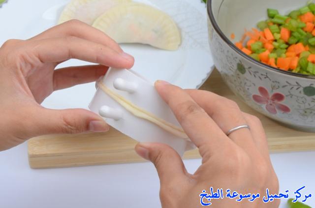 http://www.encyclopediacooking.com/upload_recipes_online/uploads/images_samosa-maker-%D9%82%D8%B7%D8%A7%D8%B9%D8%A9-%D8%A7%D9%84%D8%B3%D9%85%D8%A8%D9%88%D8%B3%D9%875.jpg