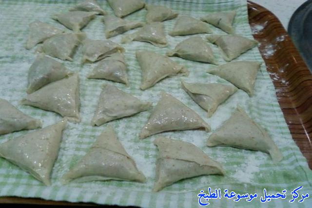 http://www.encyclopediacooking.com/upload_recipes_online/uploads/images_samosa-recipe%D8%B3%D9%85%D8%A8%D9%88%D8%B3%D8%A9-%D8%A8%D8%B9%D8%AC%D9%8A%D9%86-%D8%B1%D9%82%D8%A7%D9%82-%D8%B5%D9%86%D8%A7%D8%B9%D8%A9-%D9%85%D9%86%D8%B2%D9%84%D9%8A%D8%A9-16.jpg