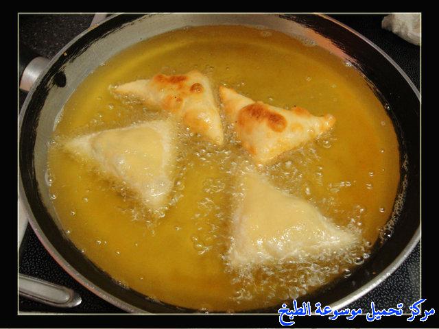 http://www.encyclopediacooking.com/upload_recipes_online/uploads/images_samosa-recipe%D8%B7%D8%B1%D9%8A%D9%82%D8%A9-%D8%B9%D9%85%D9%84-%D8%A8%D9%81-%D8%B3%D9%85%D8%A8%D9%88%D8%B3%D8%A9-%D8%B0%D9%87%D8%A8%D9%8A%D8%A9-%D9%84%D8%B0%D9%8A%D8%B0%D8%A95.jpg