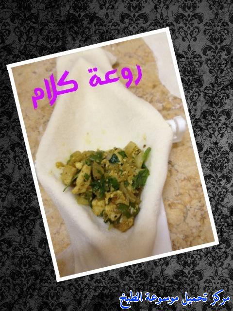 http://www.encyclopediacooking.com/upload_recipes_online/uploads/images_samosa-recipe%D8%B7%D8%B1%D9%8A%D9%82%D8%A9-%D8%B9%D9%85%D9%84-%D8%B3%D9%85%D8%A8%D9%88%D8%B3%D8%A9-%D8%A7%D9%84%D8%A8%D9%81-%D8%A7%D9%84%D9%84%D8%B0%D9%8A%D8%B0%D8%A911.jpg