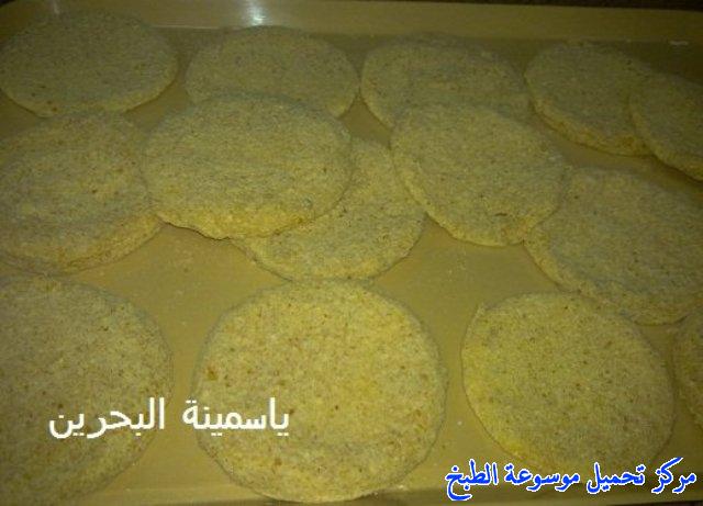 http://www.encyclopediacooking.com/upload_recipes_online/uploads/images_toast-bread-recipe-in-arabic-%D8%B7%D8%B1%D9%8A%D9%82%D8%A9-%D8%B9%D9%85%D9%84-%D8%AC%D9%8A%D8%A8-%D8%A7%D9%84%D8%AA%D8%A7%D8%AC%D8%B1-%D8%A8%D8%AE%D8%A8%D8%B2-%D8%A7%D9%84%D8%AA%D9%88%D8%B3%D8%AA3.jpg