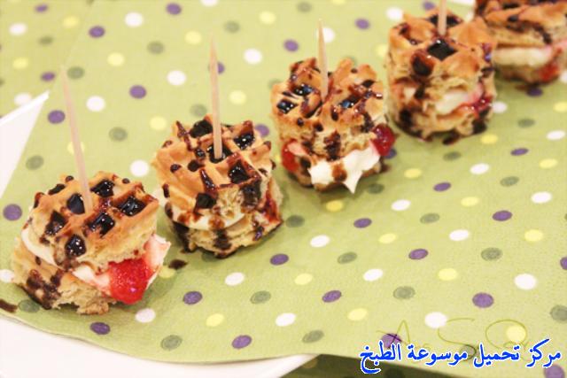 http://www.encyclopediacooking.com/upload_recipes_online/uploads/images_waffle-bites-strawberry-recipe4.jpg