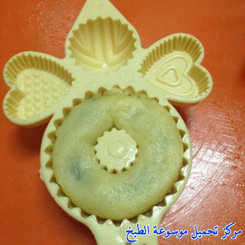 http://www.encyclopediacooking.com/upload_recipes_online/uploads/images_yemeni-cooking-food-dishes-maamoul-recipe-dates-%D9%82%D9%88%D8%A7%D9%84%D8%A8-%D8%A7%D9%84%D9%85%D8%B9%D9%85%D9%88%D9%84-%D8%A7%D9%84%D8%AA%D9%85%D8%B1-%D8%A7%D9%84%D9%8A%D9%85%D9%86%D9%8A.jpg