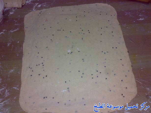 http://www.encyclopediacooking.com/upload_recipes_online/uploads/images_yemeni-cooking-food-dishes-recipes-pictures11-%D8%AE%D8%A8%D8%B2-%D8%A7%D9%84%D9%85%D9%84%D9%88%D8%AD-%D8%A7%D9%84%D9%8A%D9%85%D9%86%D9%8A-%D8%A8%D8%A7%D9%84%D8%B5%D8%A7%D8%AC.jpg