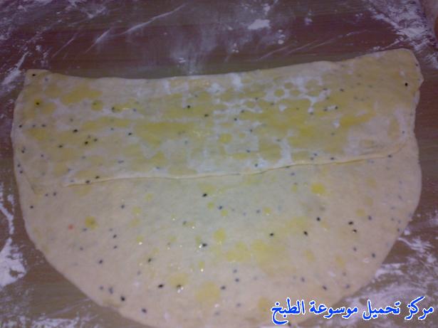 http://www.encyclopediacooking.com/upload_recipes_online/uploads/images_yemeni-cooking-food-dishes-recipes-pictures5-%D8%AE%D8%A8%D8%B2-%D8%A7%D9%84%D9%85%D9%84%D9%88%D8%AD-%D8%A7%D9%84%D9%8A%D9%85%D9%86%D9%8A-%D8%A8%D8%A7%D9%84%D8%B5%D8%A7%D8%AC.jpg