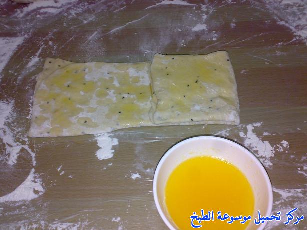 http://www.encyclopediacooking.com/upload_recipes_online/uploads/images_yemeni-cooking-food-dishes-recipes-pictures7-%D8%AE%D8%A8%D8%B2-%D8%A7%D9%84%D9%85%D9%84%D9%88%D8%AD-%D8%A7%D9%84%D9%8A%D9%85%D9%86%D9%8A-%D8%A8%D8%A7%D9%84%D8%B5%D8%A7%D8%AC.jpg