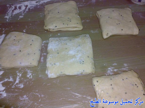 http://www.encyclopediacooking.com/upload_recipes_online/uploads/images_yemeni-cooking-food-dishes-recipes-pictures9-%D8%AE%D8%A8%D8%B2-%D8%A7%D9%84%D9%85%D9%84%D9%88%D8%AD-%D8%A7%D9%84%D9%8A%D9%85%D9%86%D9%8A-%D8%A8%D8%A7%D9%84%D8%B5%D8%A7%D8%AC.jpg