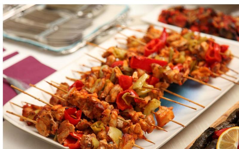 صور طريقة عمل و تتبيلة اوصال دجاج شيش طاووق التركي how to make chicken shish tawook recipes in arabic