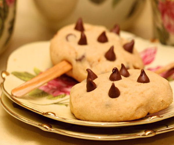 صورة طريقة عمل بسكويت مصاصة الشوكولاتة لذيذ سريعه وسهله pictures arabian biscuits recipes in arabic food 