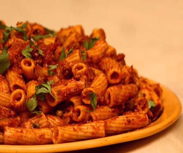 صورة كيفية طريقة تحضير وعمل مكرونه باللحم المفروم سهله ولذيذه وسريعه pictures arabian macaroni pasta recipes in arabic easy